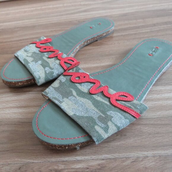 ED ELLEN DEGENERES Sharlin Camo Love Slide Open Toe Slip On Sandals - Size US 6 - Picture 2 of 10
